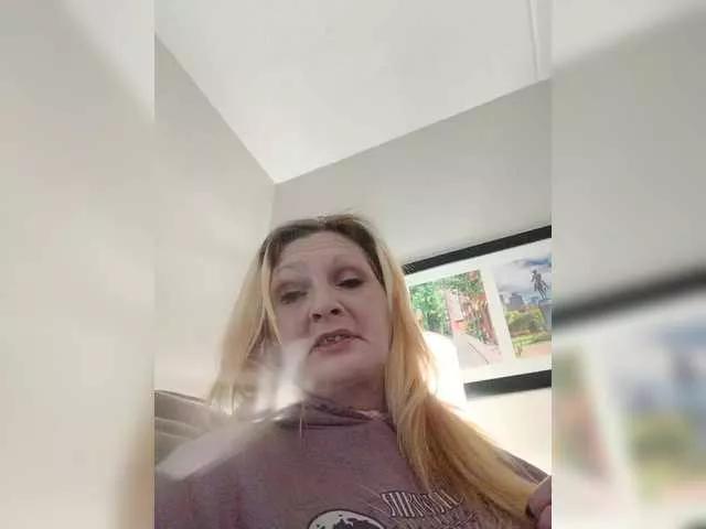 Adelaideskyy on BongaCams 