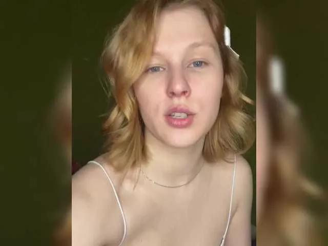 Advaya on BongaCams 