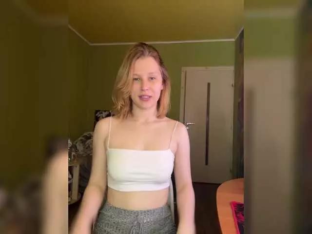 Advaya on BongaCams 