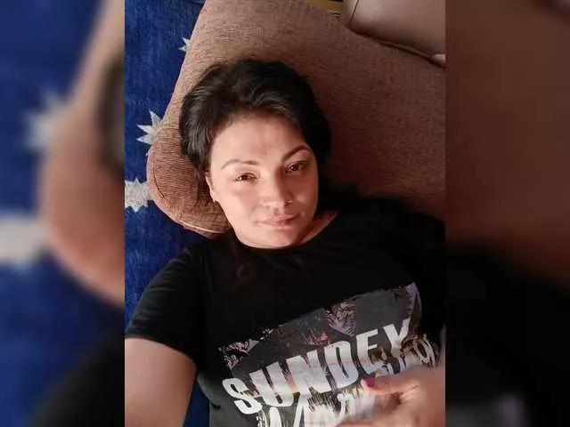 Ailin2 on BongaCams