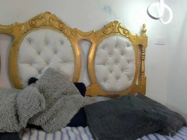 ALEXAANAL18 on BongaCams