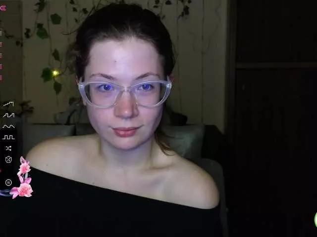 Aliciafolow009 on BongaCams