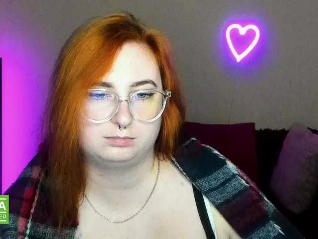 Aliciaredluv on BongaCams