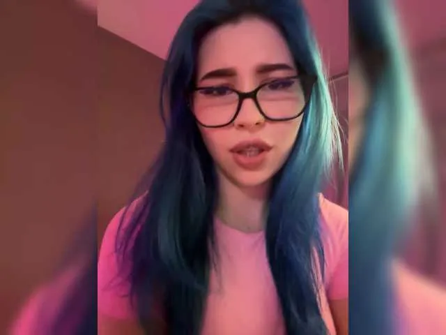 Alismoon66 on BongaCams