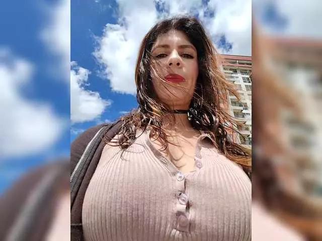 Alysson-1 on BongaCams