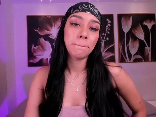 AmaliaCruss on BongaCams 