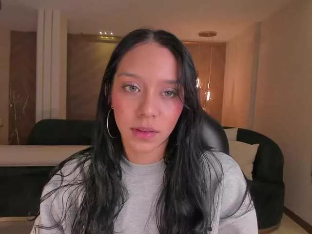 AmaliaCruss on BongaCams 