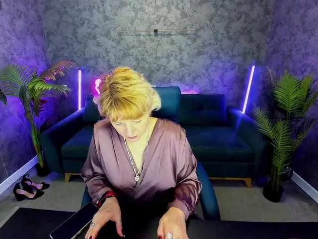 AmaraNights from BongaCams