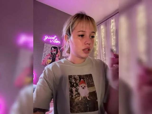AmyGlad from BongaCams