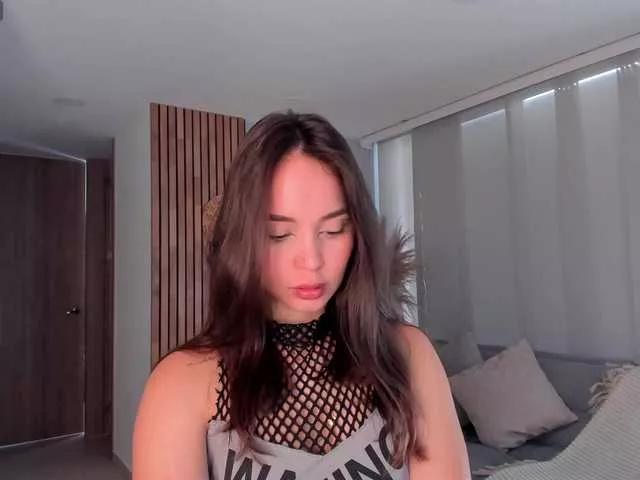 AnnieeHall on BongaCams 