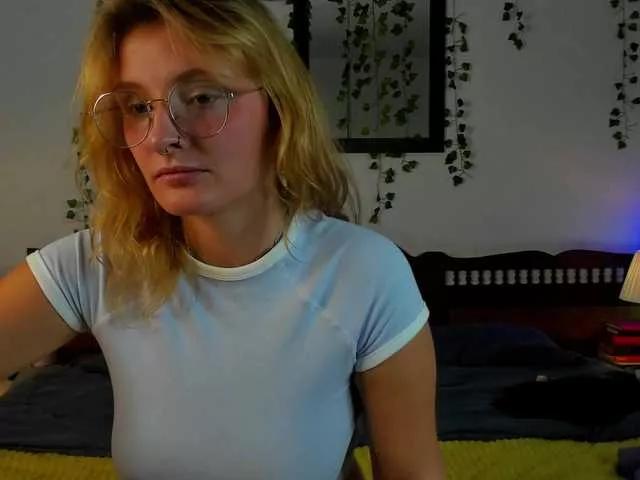 Ariana-Sunset on BongaCams