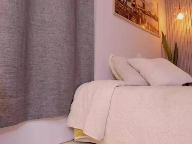 Assh-lee on BongaCams 