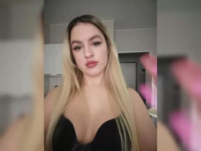 Banana-peach on BongaCams 