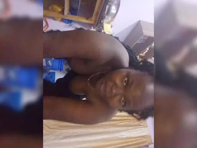 Barbequehoney001 on BongaCams