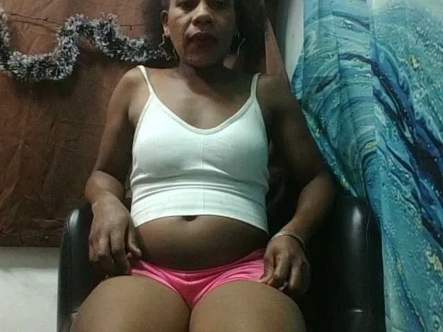 Belinah on BongaCams