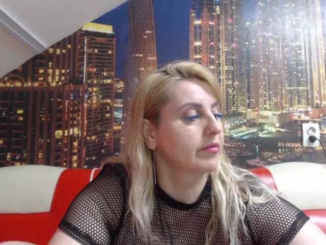 bellamaia on BongaCams 