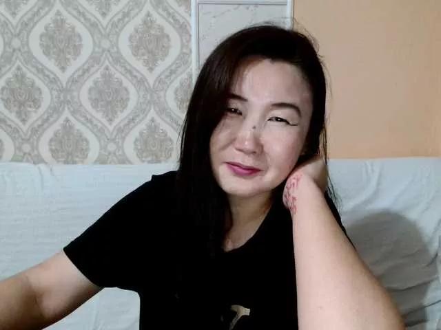 Bet-Lu on BongaCams 