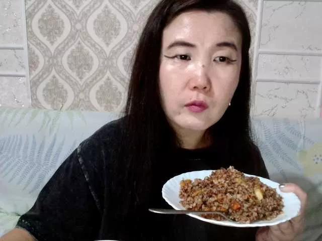 Bet-Lu on BongaCams