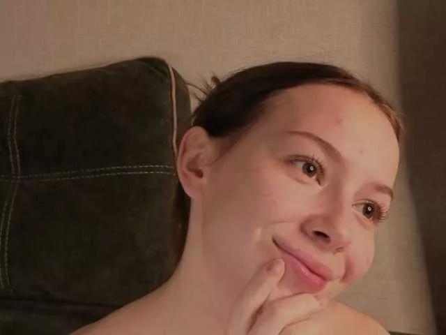 Admire 18 years old BlushinBloom from BongaCams BlushinBloom from BongaCams