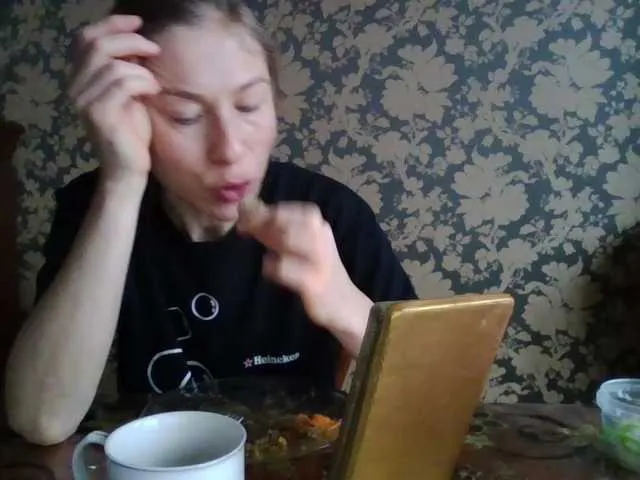 Boginechka on BongaCams