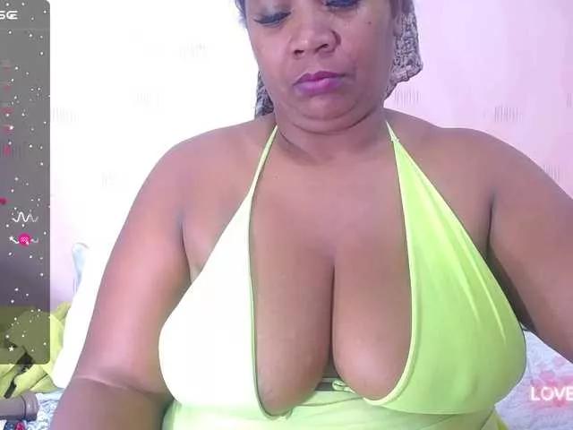 brownmommy on BongaCams 