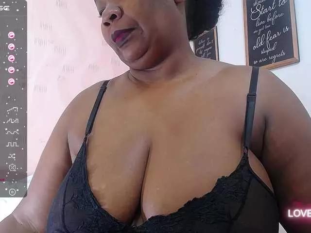 brownmommy on BongaCams 