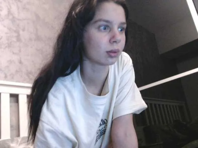 Candybrunet12 on BongaCams