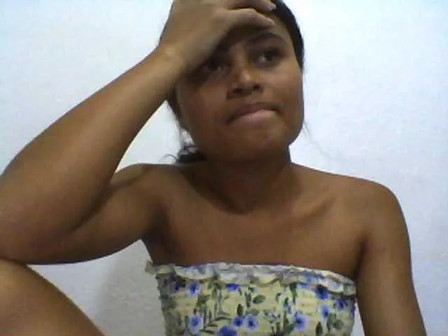 Carennehot2 on BongaCams
