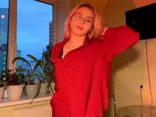 CarenPoellnitz from BongaCams