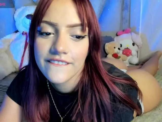 carolinecute on BongaCams 