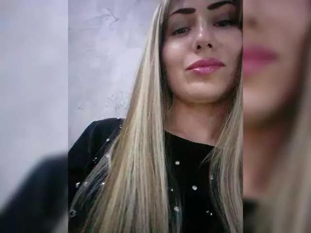 Cassssablanca on BongaCams 