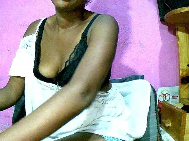 Chellah01 on BongaCams 