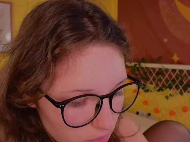 CherryLea from BongaCams