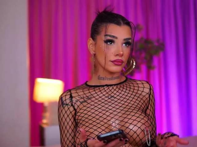 ChicaOra on BongaCams