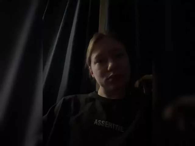 Offline ConnieDaw on BongaCams