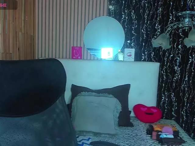 Offline DanniWonder on BongaCams