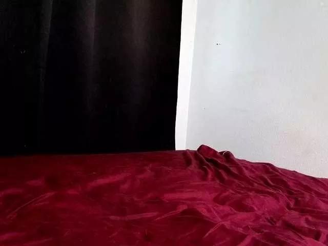 Offline DaphneDawson on BongaCams