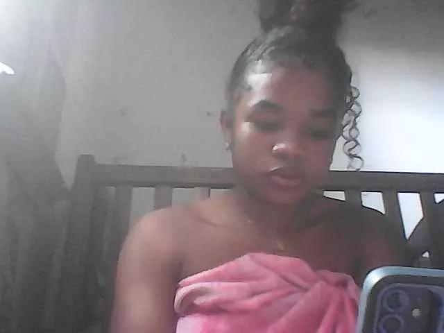 Dayannah on BongaCams 