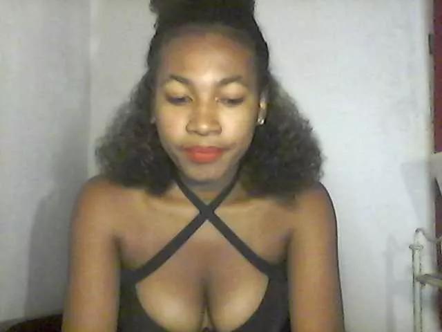 Denise113 on BongaCams 