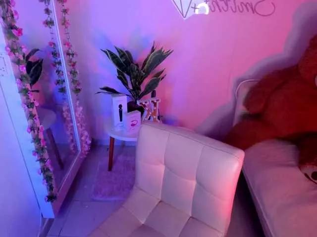 Diiamond0202 on BongaCams 