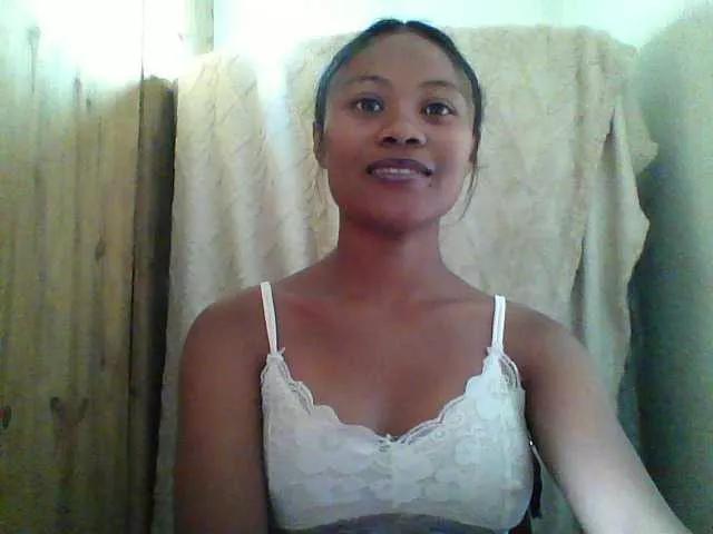 Dilliannah on BongaCams 