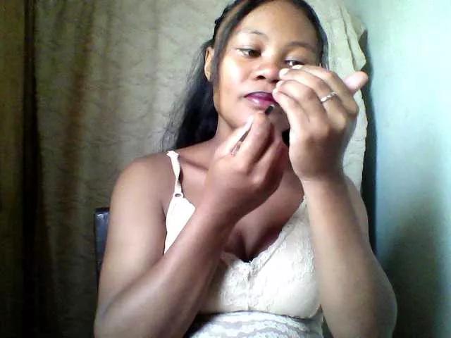 Dilliannah on BongaCams 