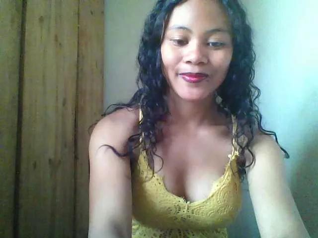 Dilliannah on BongaCams 