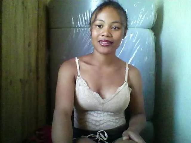 Dilliannah on BongaCams 