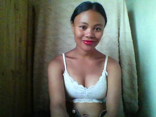 Dilliannah on BongaCams 