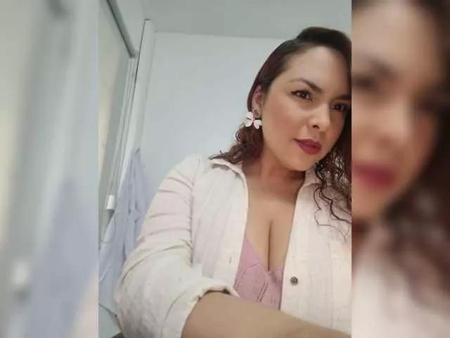 doctora-danna on BongaCams 