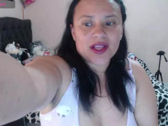 eliana-bbw on BongaCams 