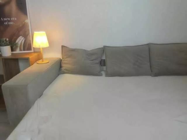 Try ElinaStarr, she wants to masturbate for you ElinaStarr from BongaCams