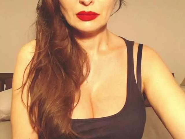 ellaine on BongaCams 