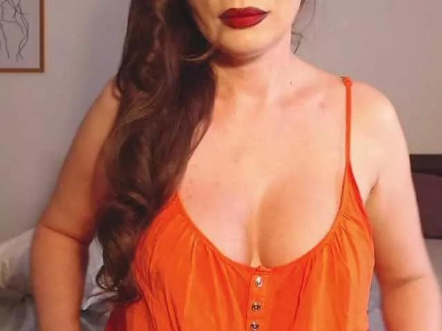 ellaine on BongaCams 